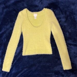 XS H&M Fluffy Green low cut sweater top long sleeve